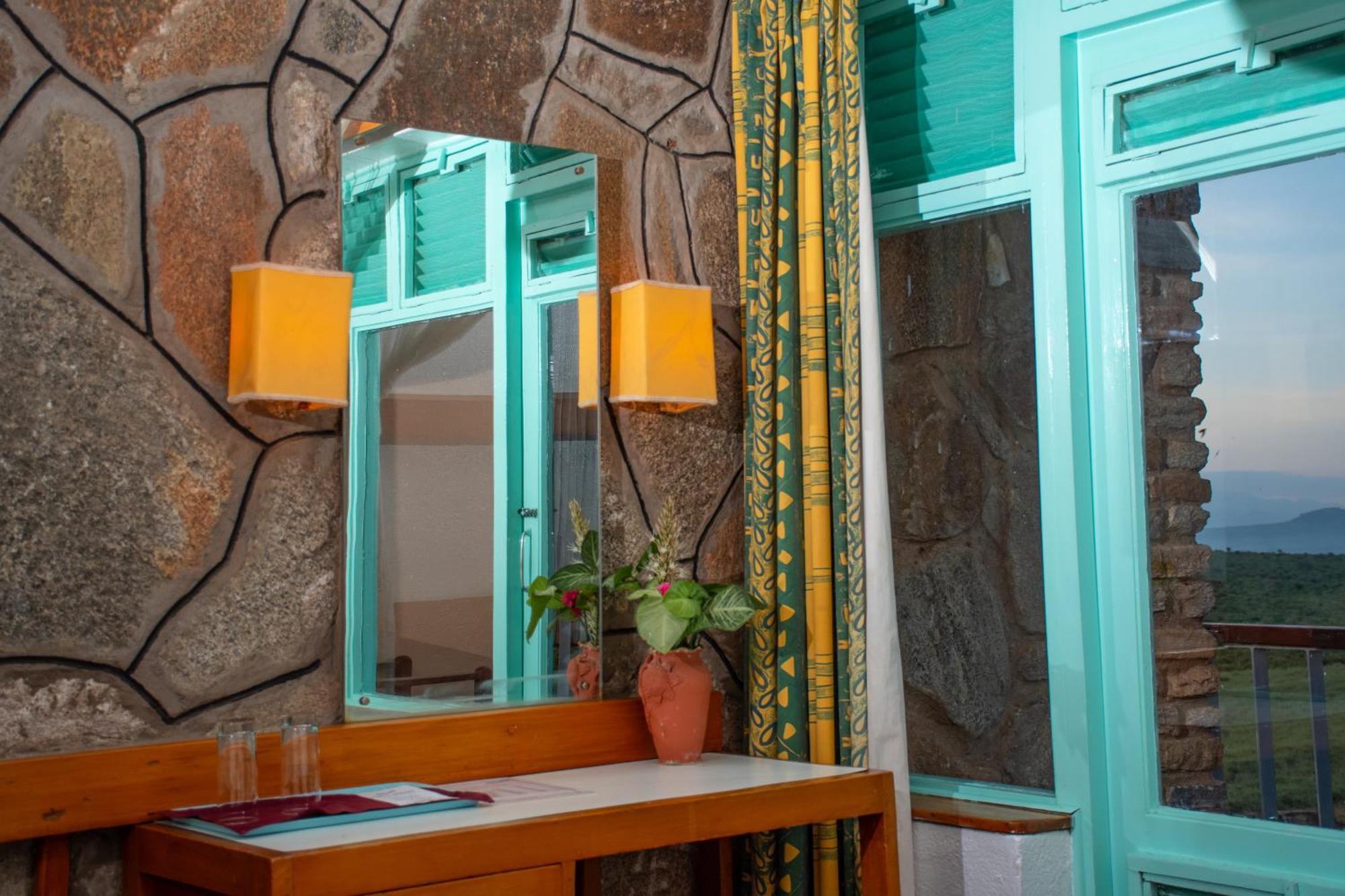 Ngulia Safari Lodge Ithumba Экстерьер фото