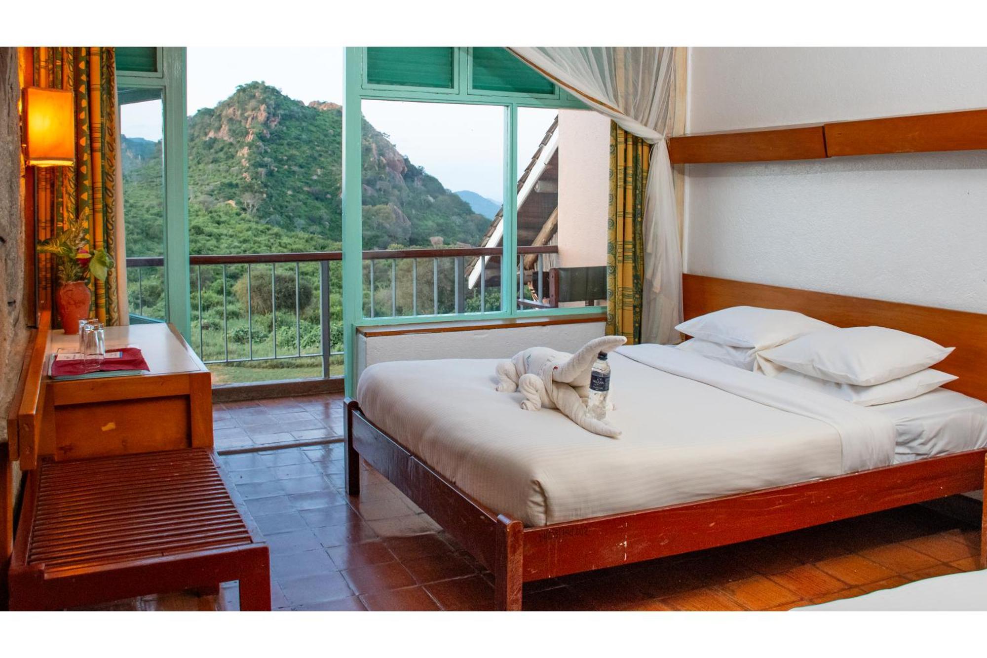 Ngulia Safari Lodge Ithumba Экстерьер фото